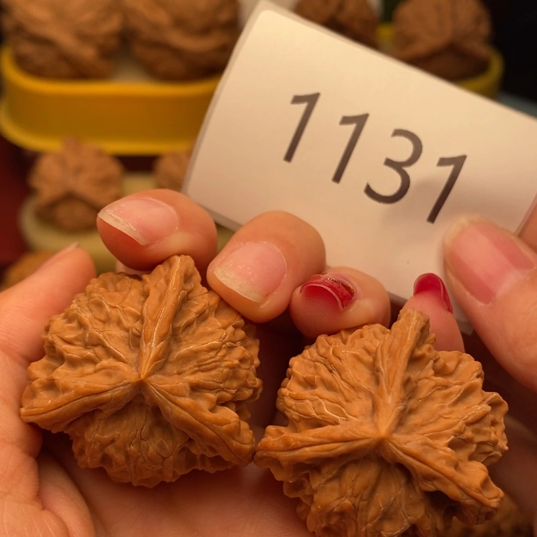 桃核把件盘山奔37……