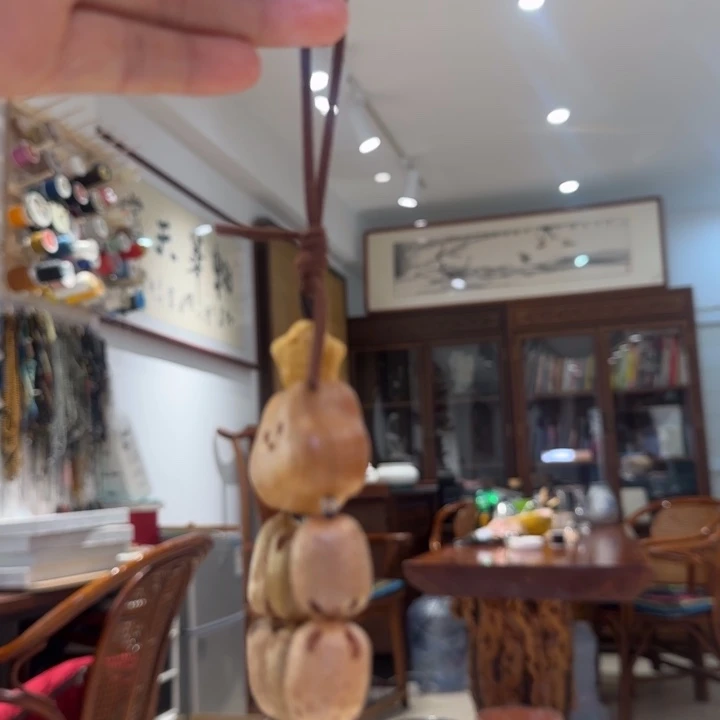 淼***河翡翠18K金镶嵌颈饰