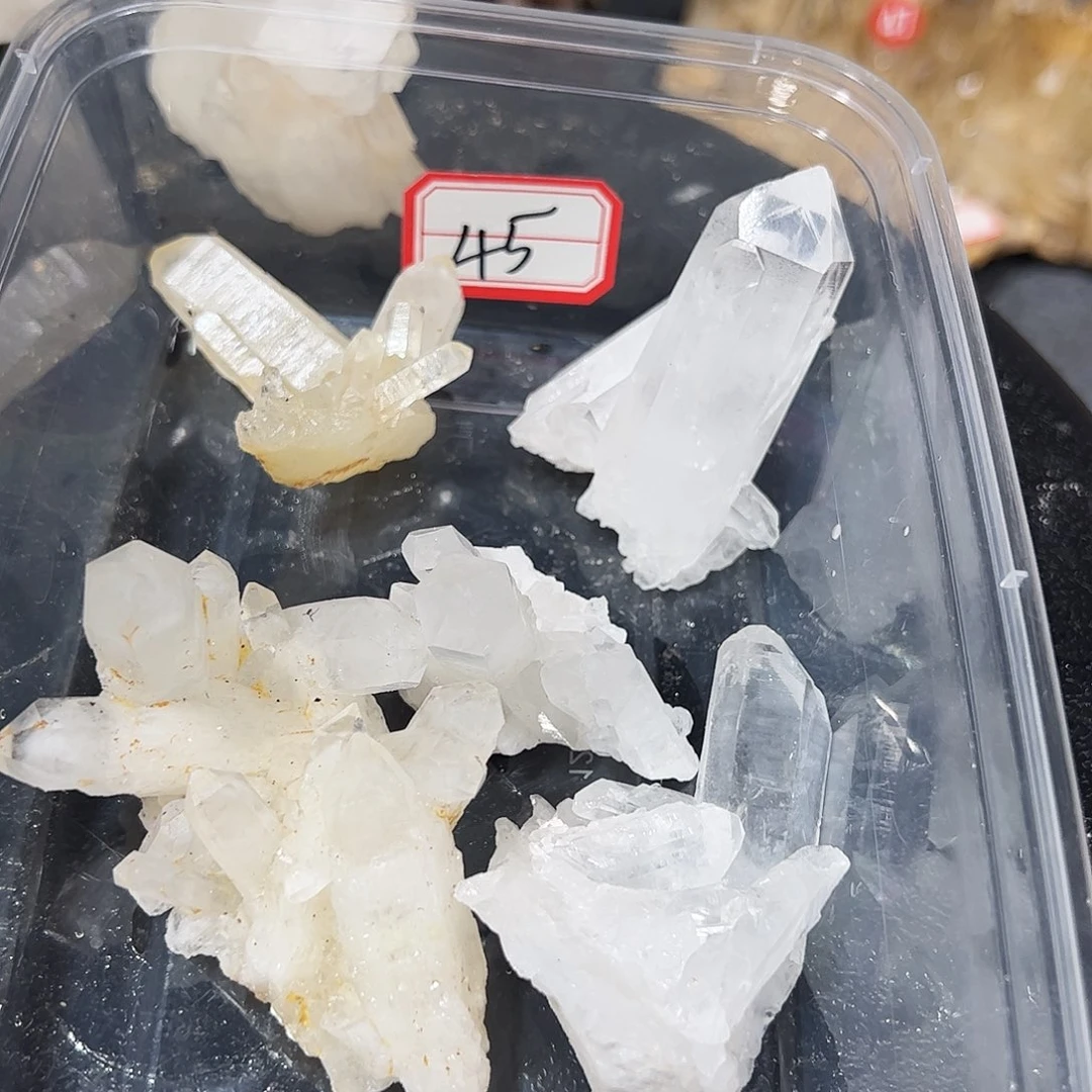 丰***未镶嵌珠宝半成品水晶