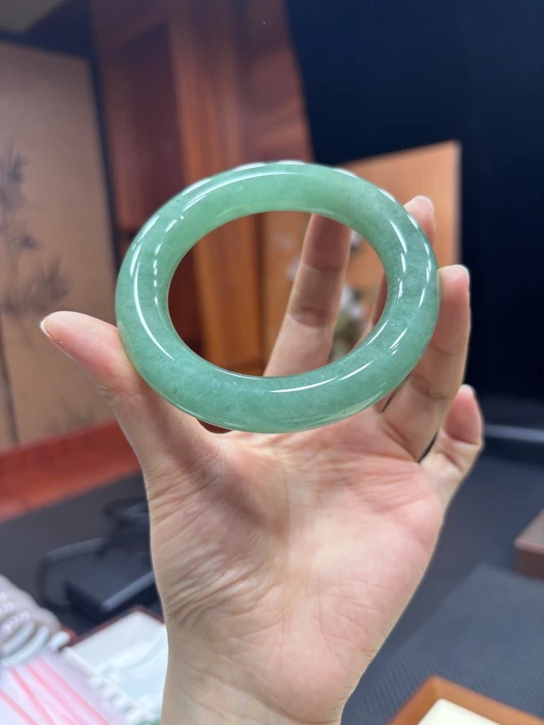 石英岩质玉天然玉石绿冰冰（实物以直播间为准 图片仅供参考）