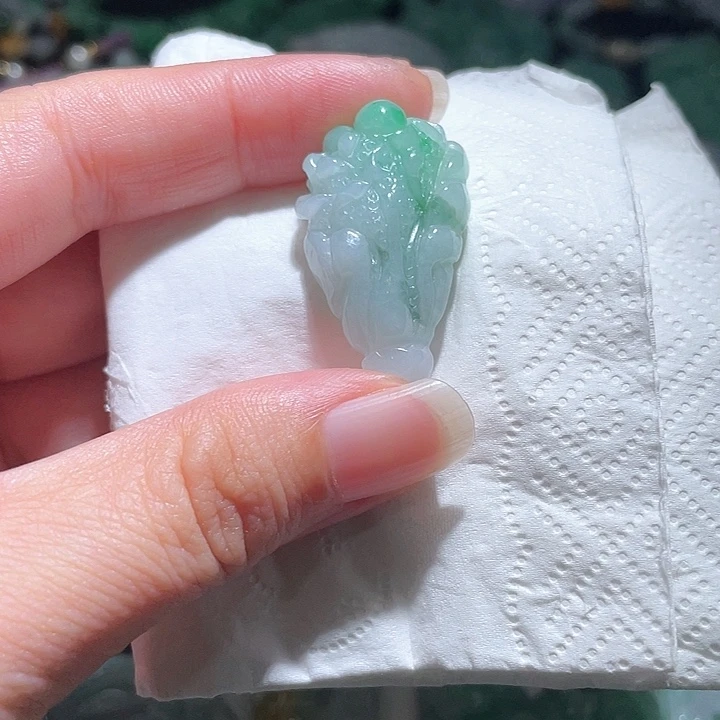 颈饰未镶嵌翡翠天