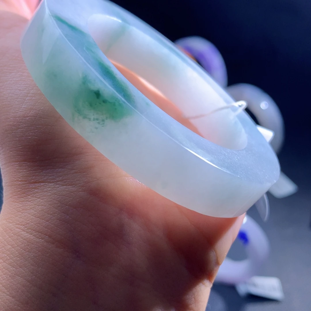未镶嵌翡翠手镯定制翡翠