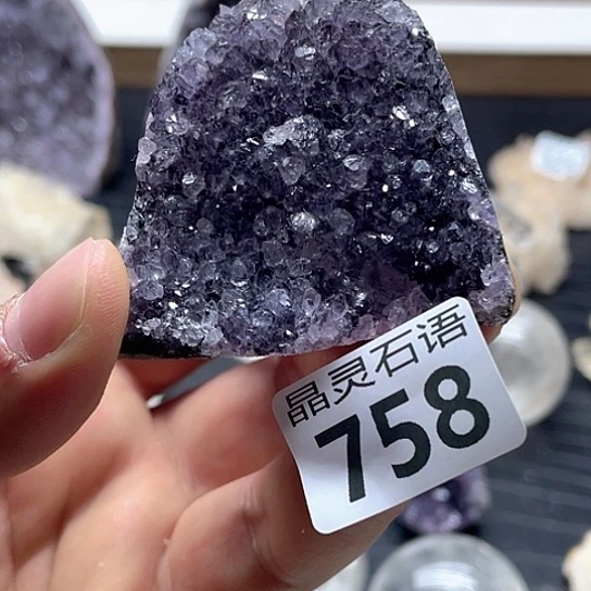 未镶嵌水晶大型摆件（非配饰）