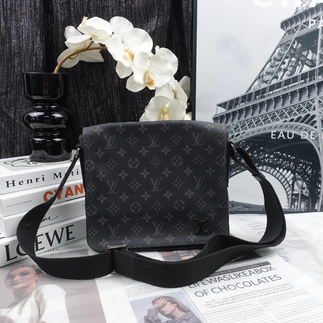 95新 LouisVuitton/路易威登 单肩包/T20224325