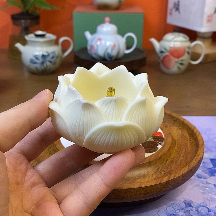 瓷片宝象果莲花香炉
