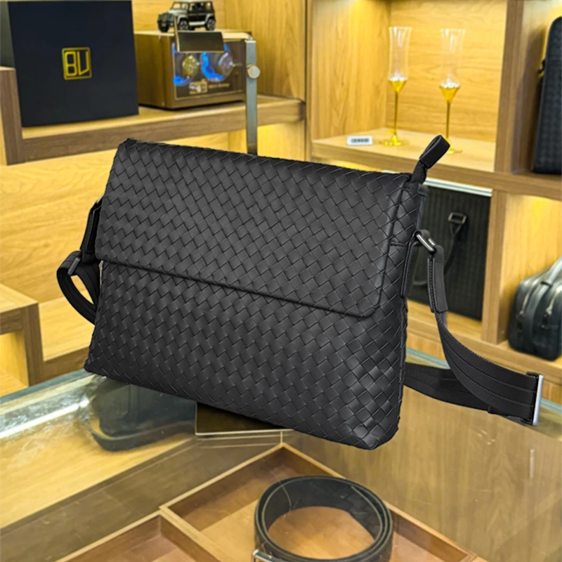 BV头层胎牛皮纯手工编织斜跨单肩包男包邮差包休闲时尚新款男士