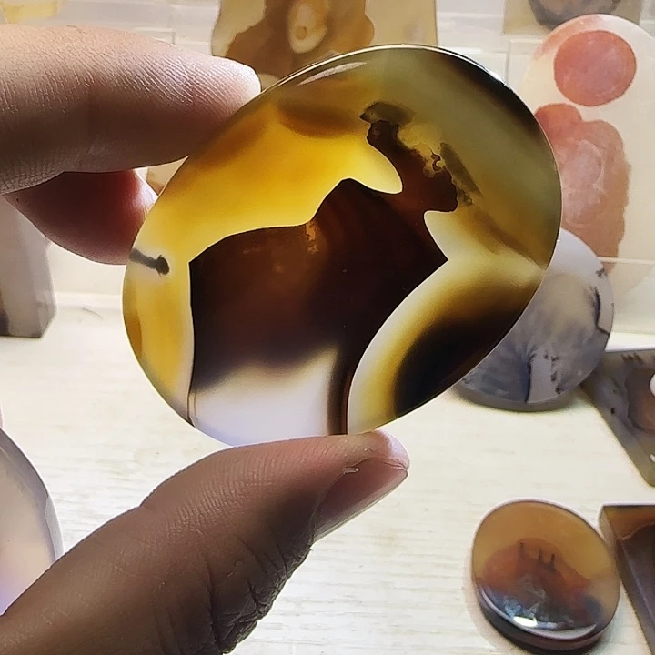 玛瑙/玉髓未镶嵌珠宝奇石