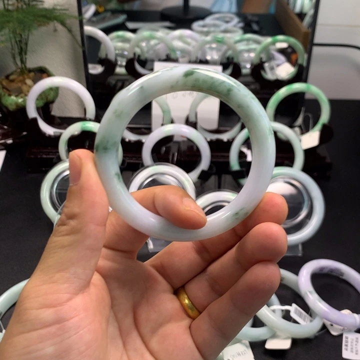 翡翠未镶嵌手镯天然缅甸翡翠手镯a货