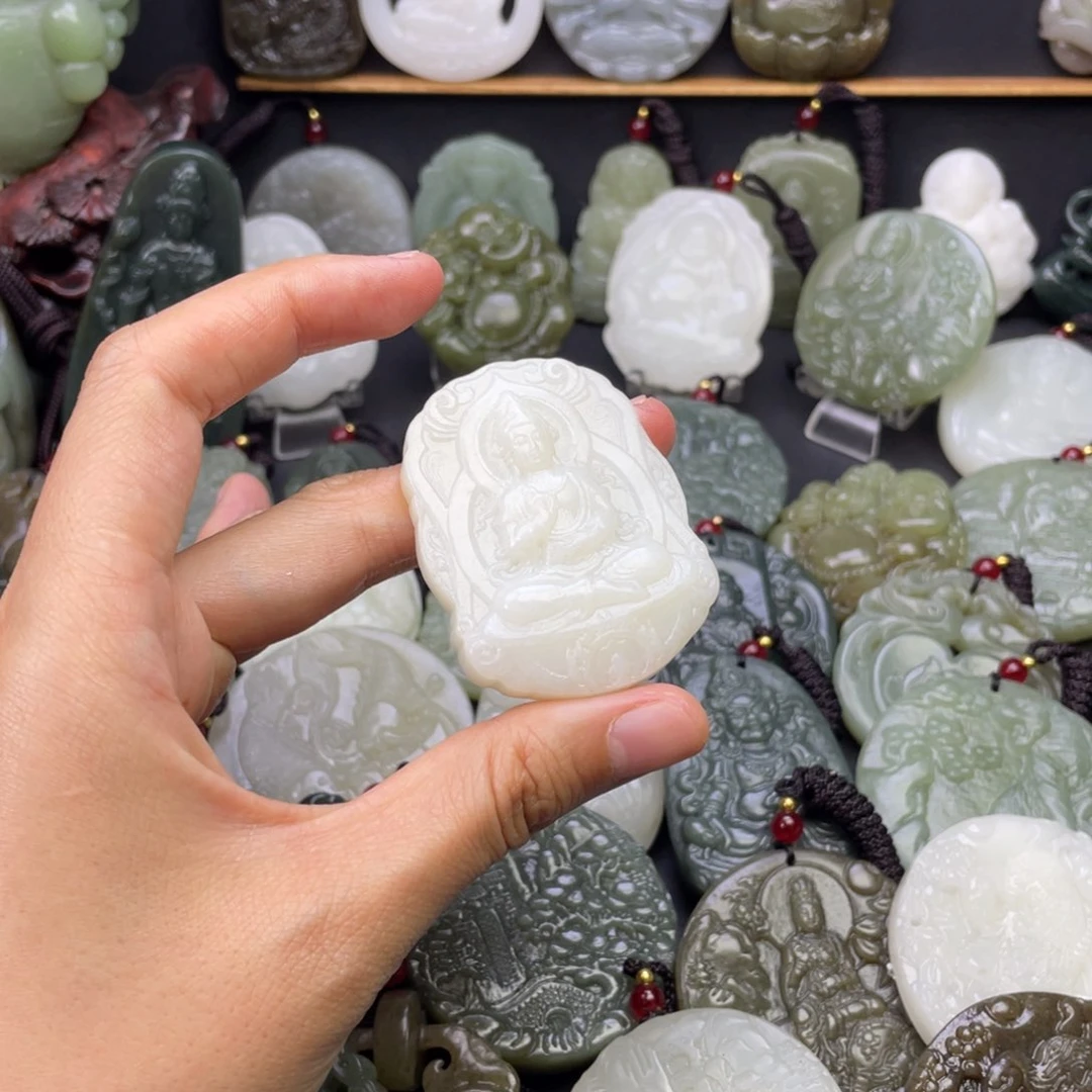 和田玉颈饰未镶嵌