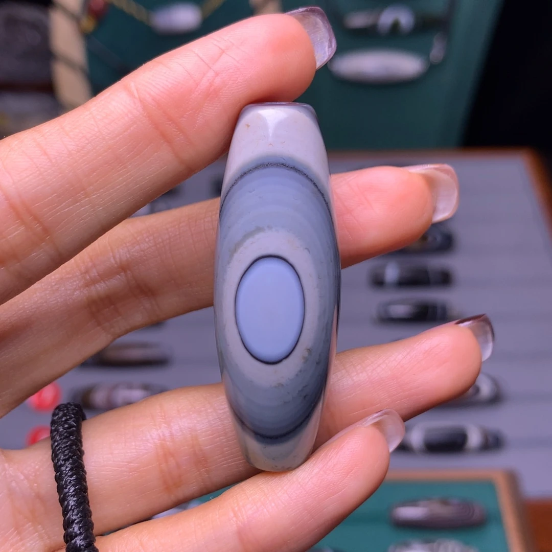 未镶嵌颈饰玛瑙/玉髓稚*