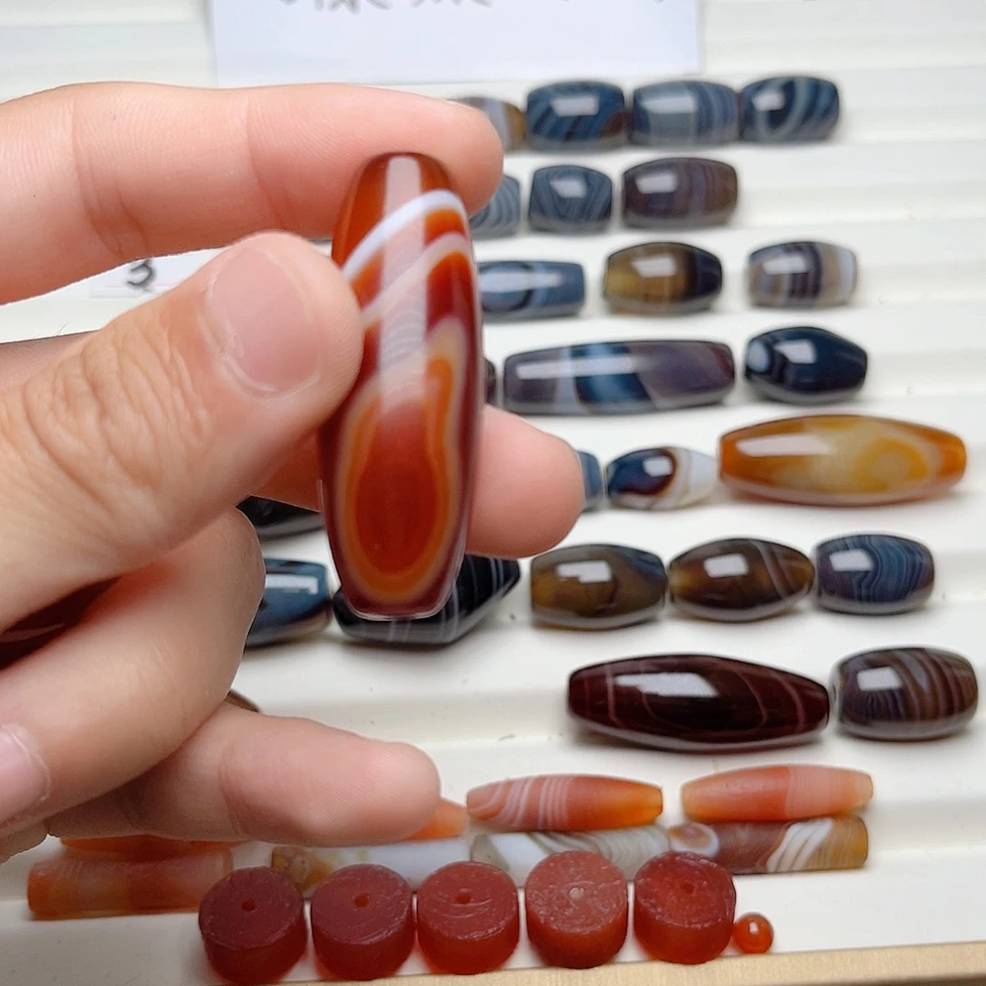 玛瑙/玉髓颈饰合金