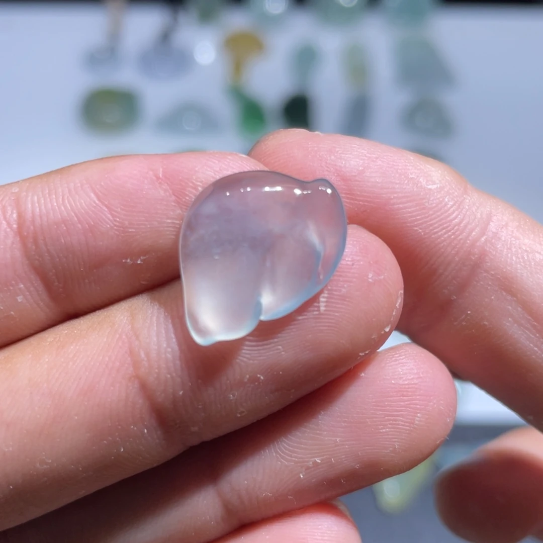 未镶嵌定制翡翠Y****?留镶