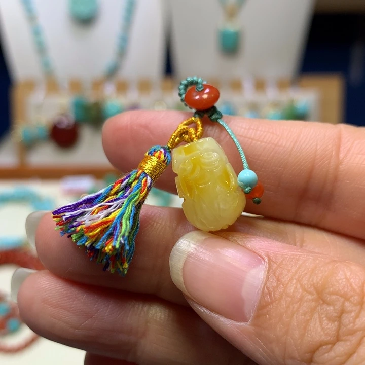 琥珀未镶嵌裸石挂件