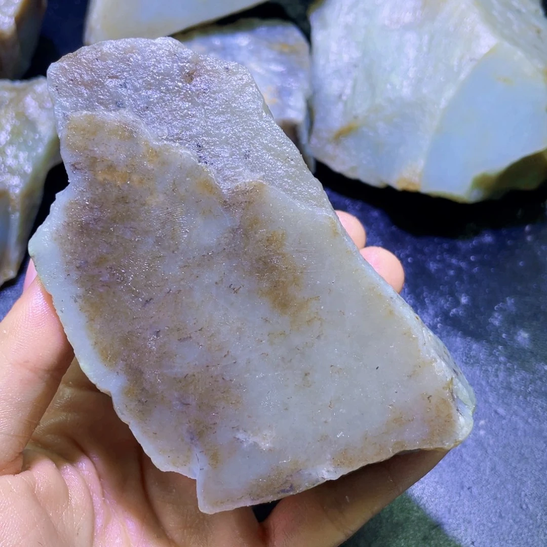 和田玉未镶嵌珠宝半成品