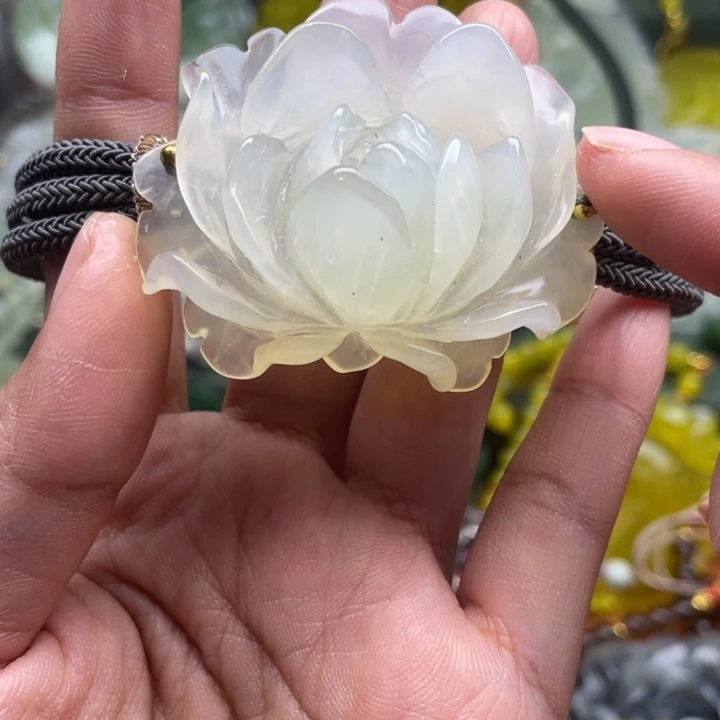 倩***兮蛇纹石玉未镶嵌吊坠