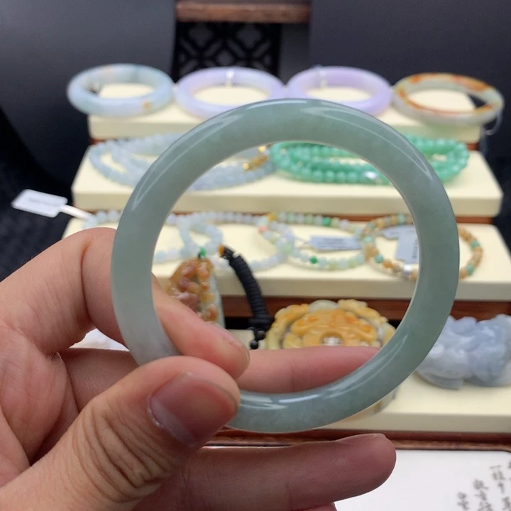 翡翠未镶嵌手镯手镯