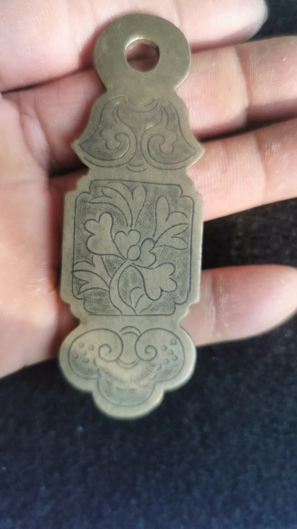箱子铜挂件，簪花，精美，品相尺寸如图，。