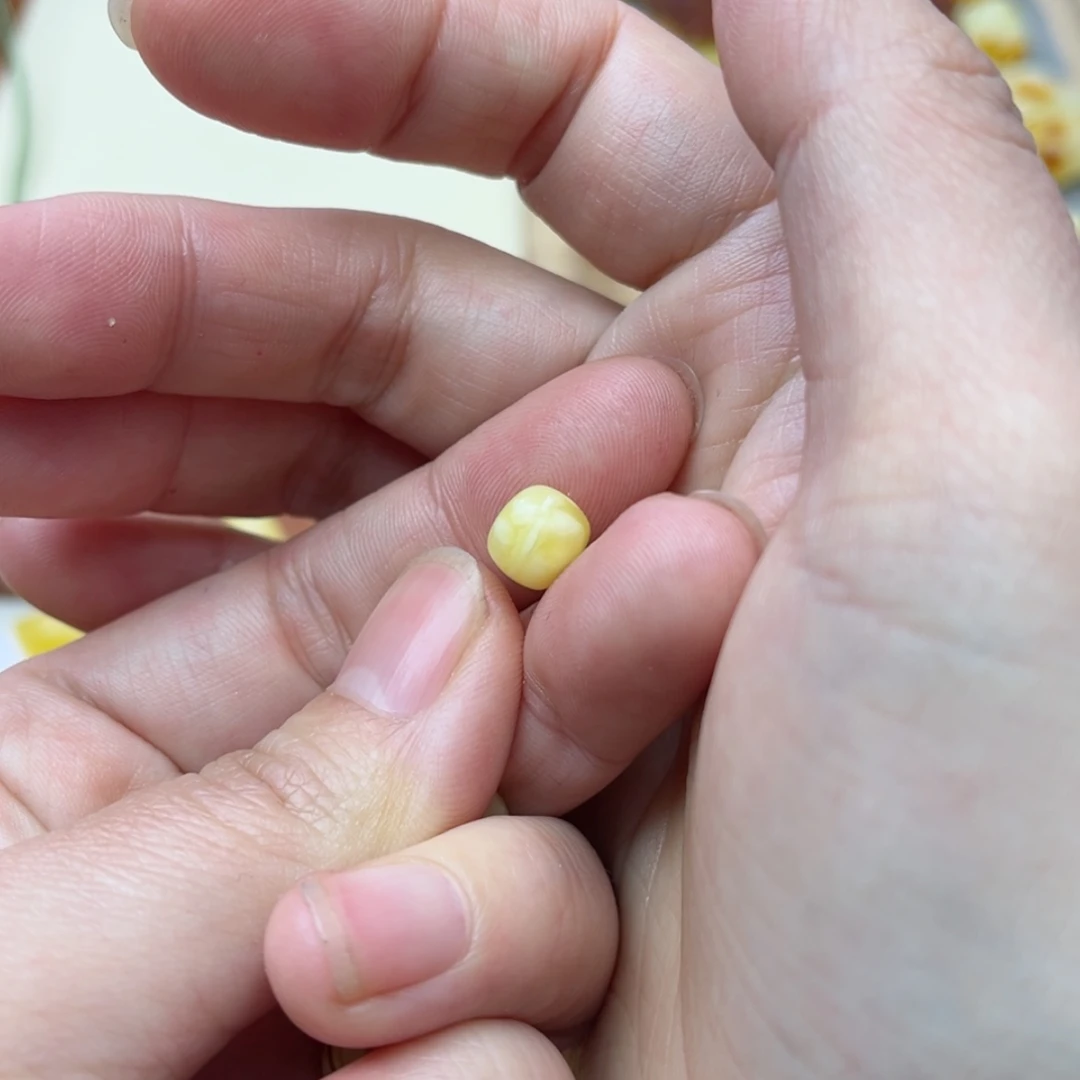 【闪购商品】蜜蜡裸石未镶嵌配饰