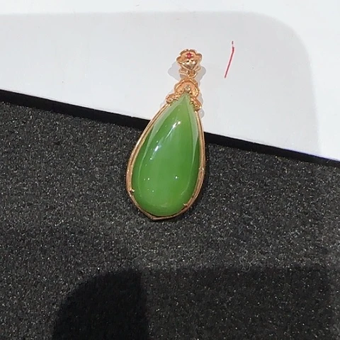 和田玉18K金镶嵌吊坠(不含链)