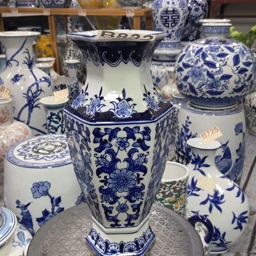 摆件花瓶手绘釉下彩