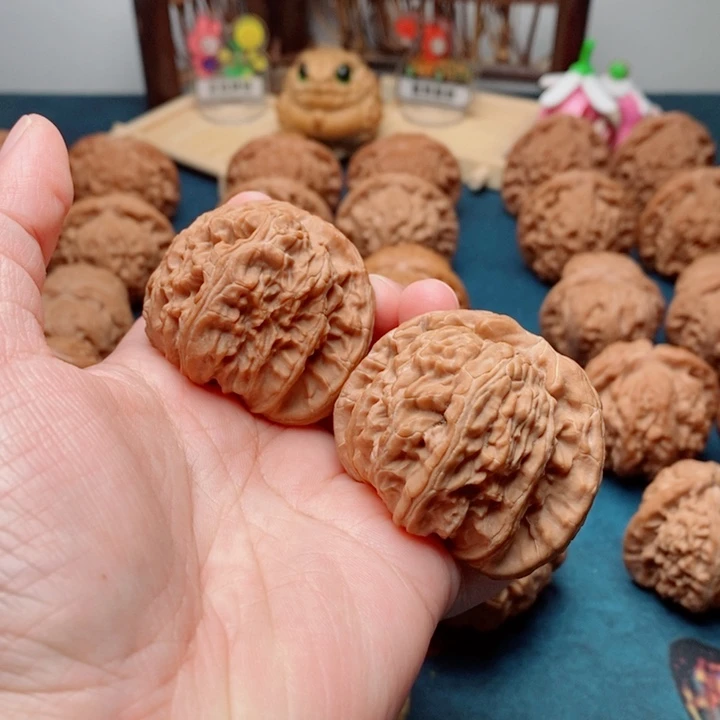 文玩核桃把件白狮子45