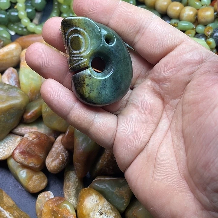 岫岩老玉（透闪石质玉）未镶嵌挂件觊****驴