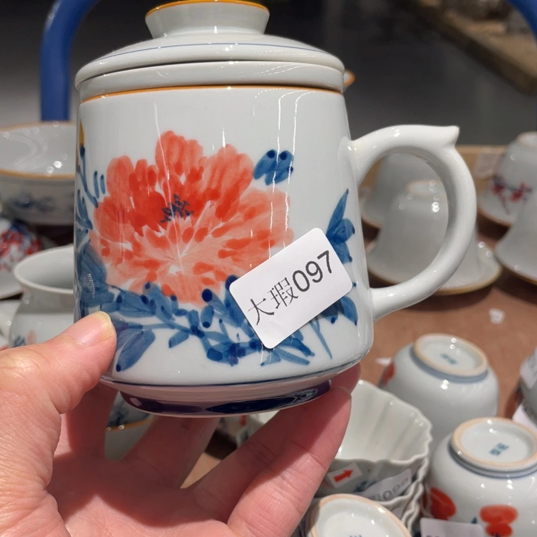 釉下手绘茶具微瑕