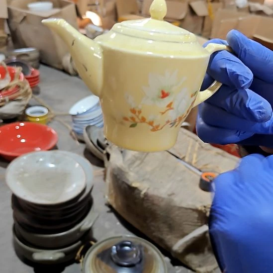 摆件陶瓷盘子碗啥都有