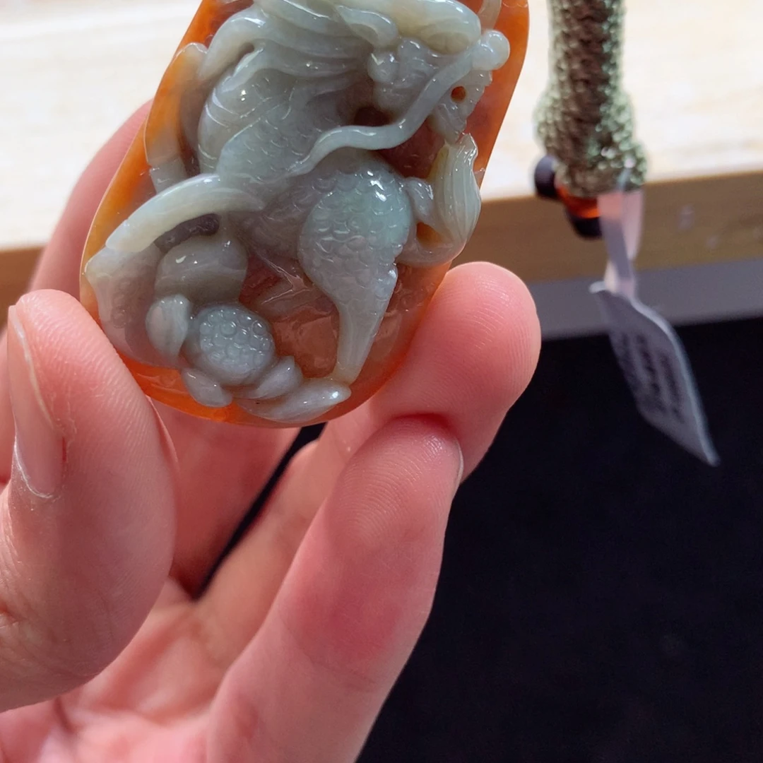 翡翠颈饰未镶嵌吊坠