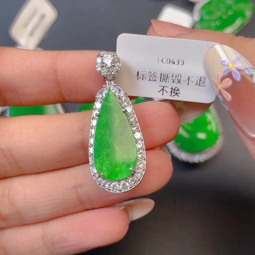 【闪购商品】颈饰银S925镶嵌翡翠翡翠