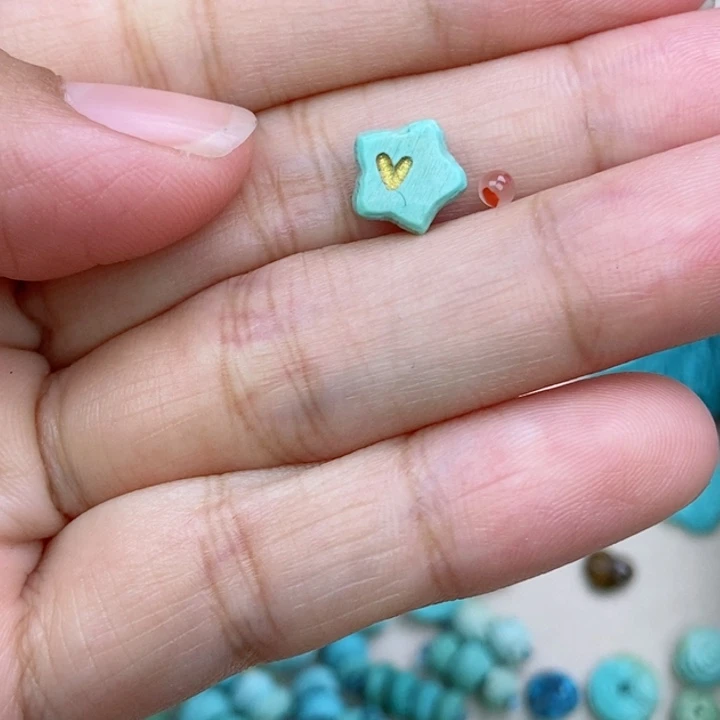 南红玛瑙未镶嵌珠宝奇石