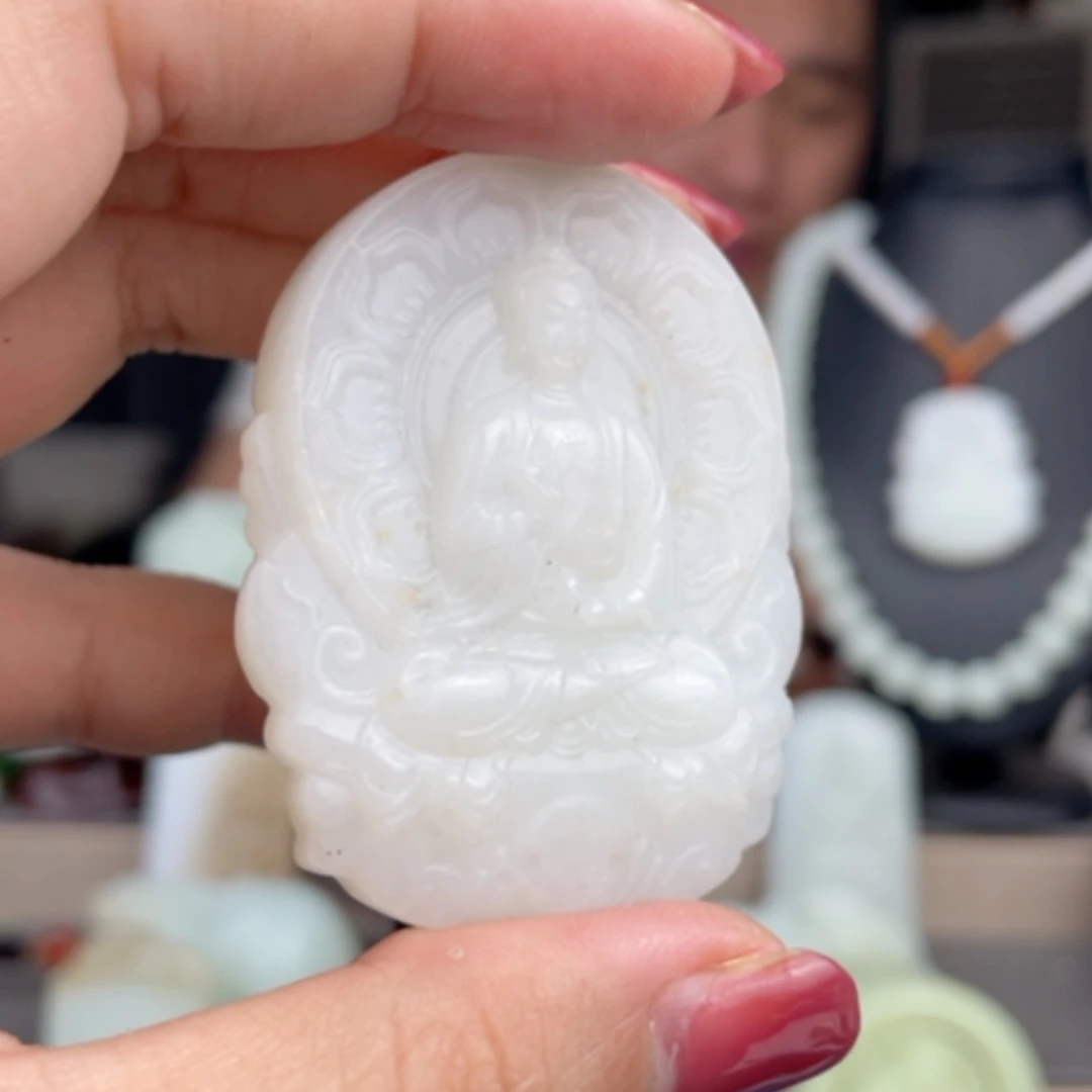 【闪购商品】颈饰未镶嵌和田玉