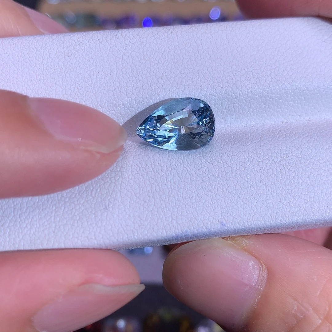 海蓝宝石笔搁未镶嵌3.035ct