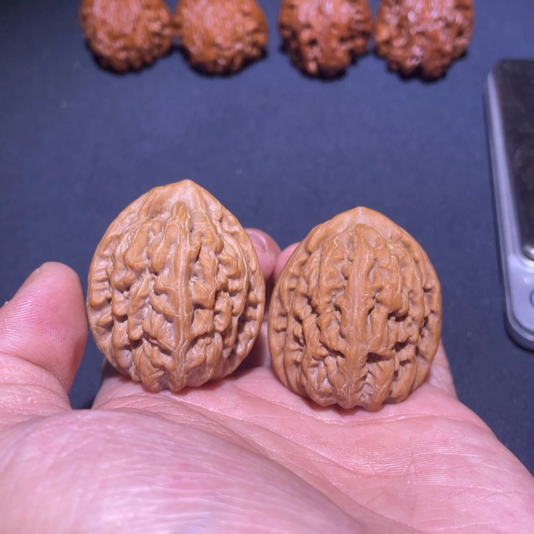 吊坠文玩核桃39肚36边红锦鲤