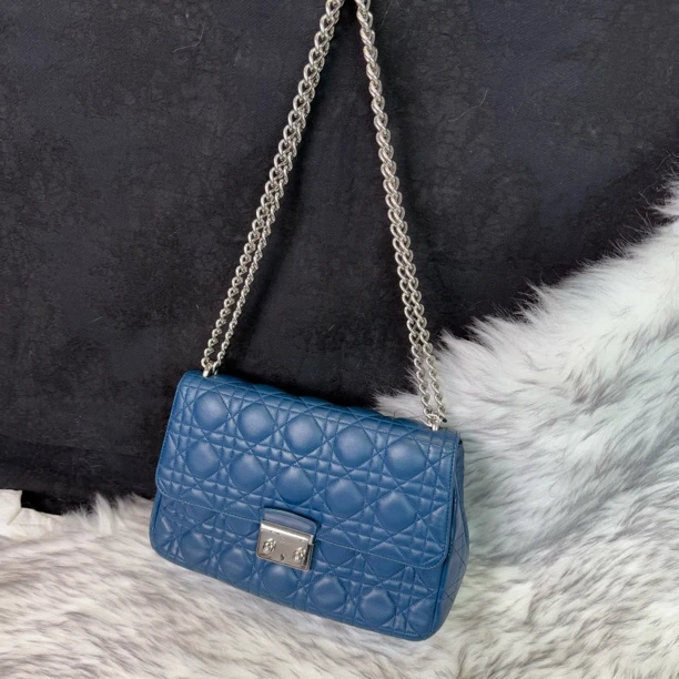 95新 DIOR/迪奥 湖水蓝小号菱格单肩包