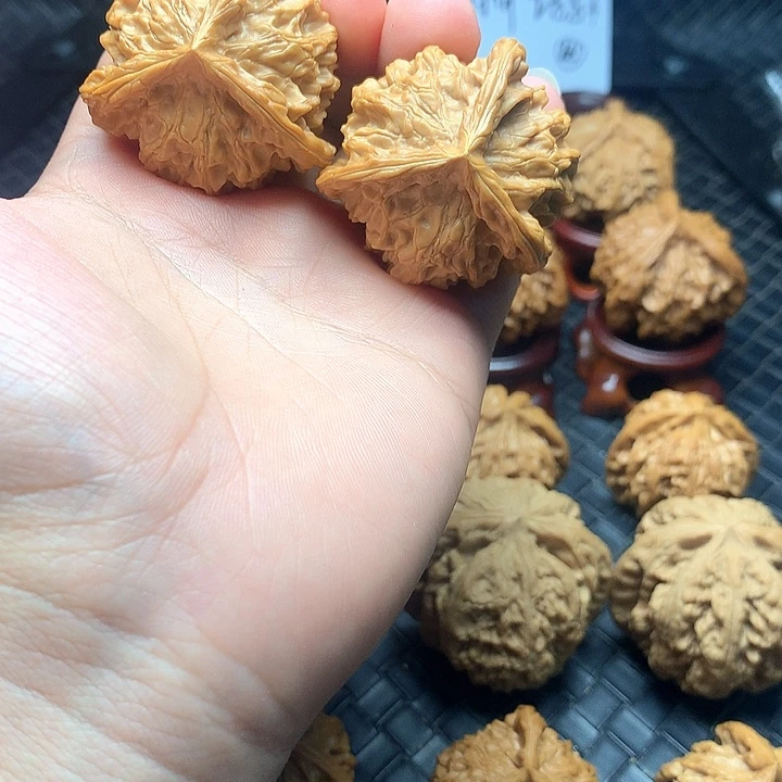 文玩核桃吊坠盘山三棱42尺