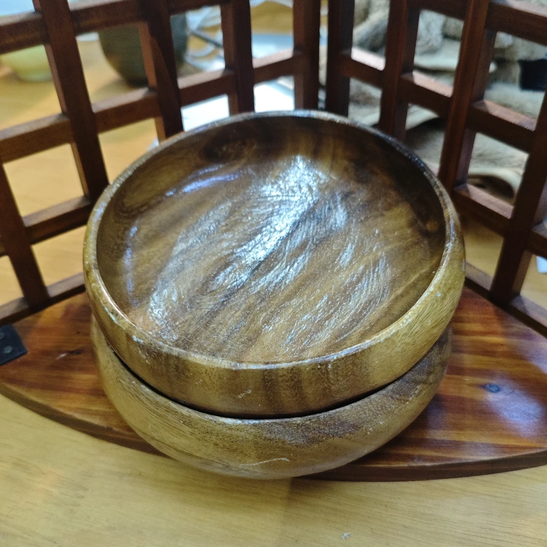玲珑堂精品瓷器两只 398