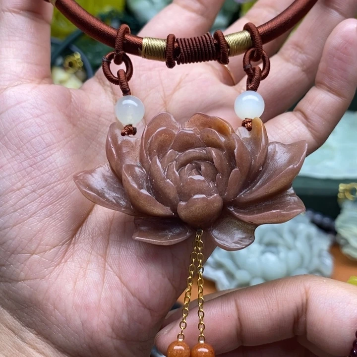 蛇纹石玉未镶嵌吊坠