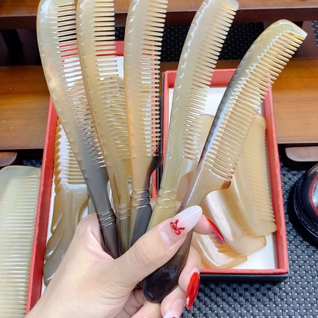 纯手工制作纯牛角梳子