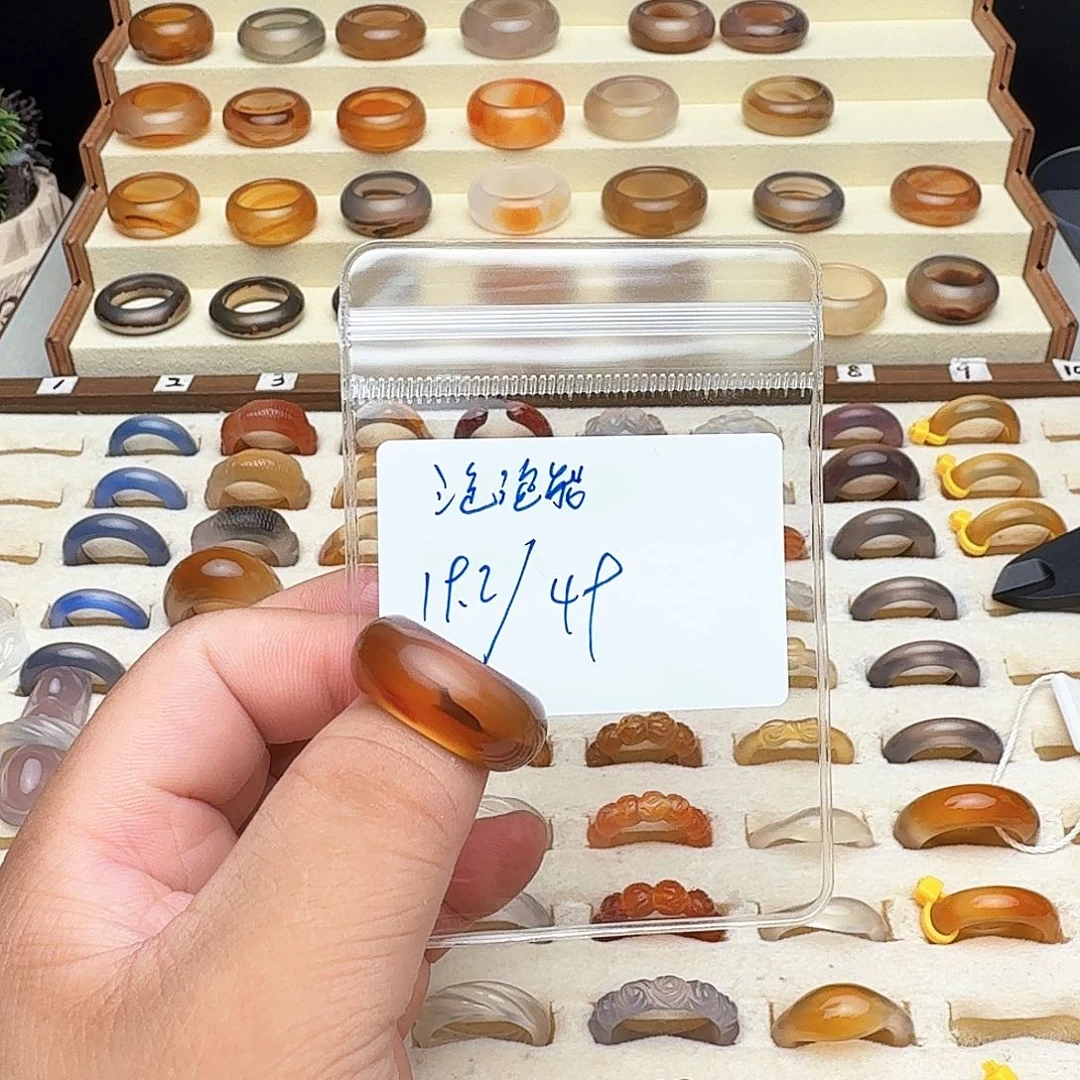 未镶嵌戒圈玛瑙/玉髓