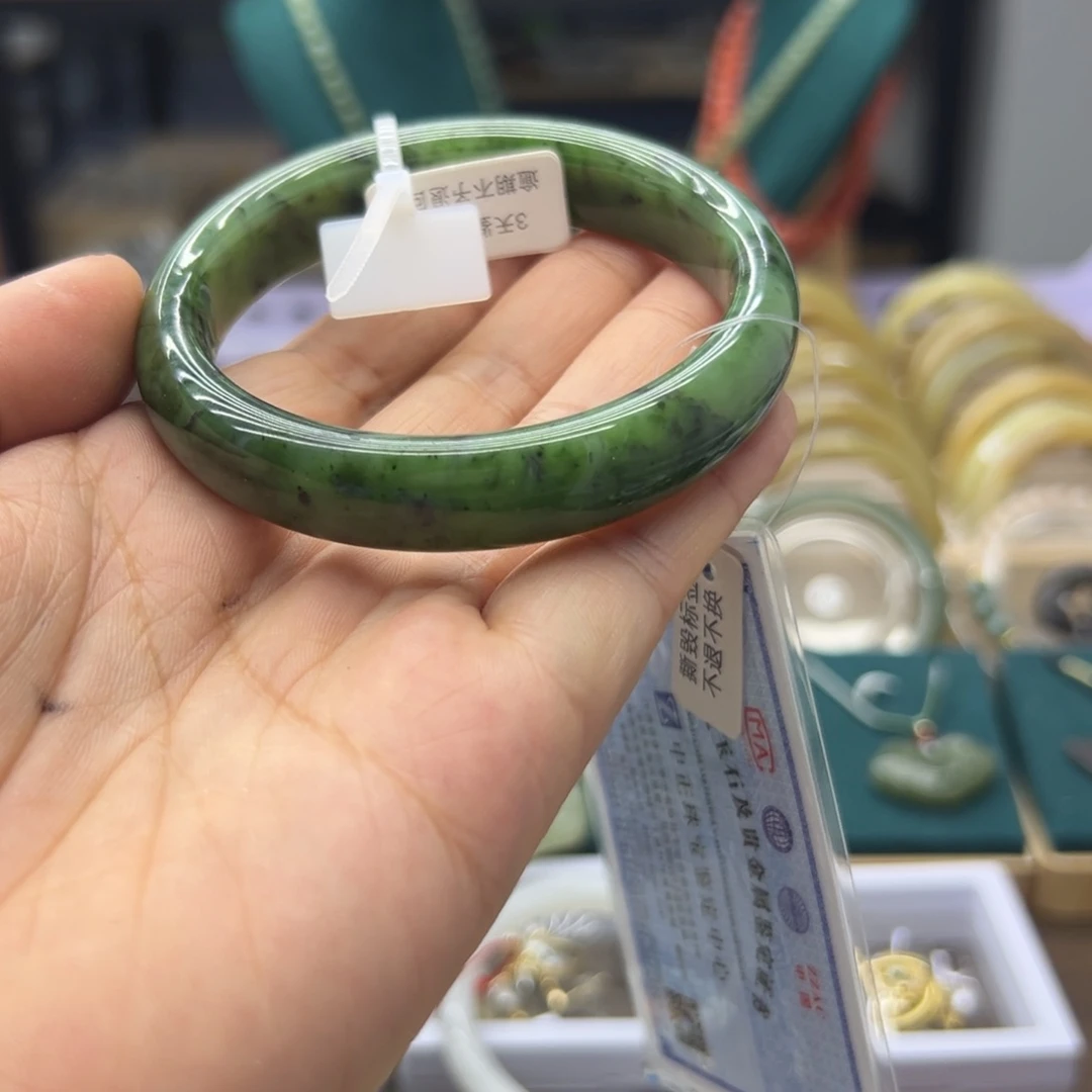 和田玉手镯未镶嵌59.5圈围725