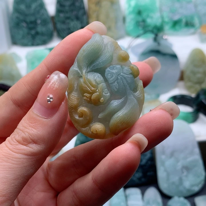 定制翡翠未镶嵌双鱼