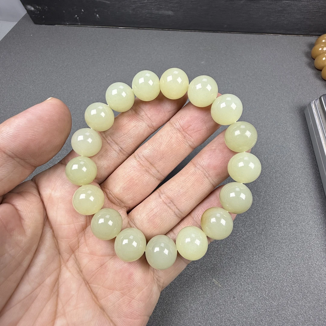 新疆和田玉手串 青白卡12福利