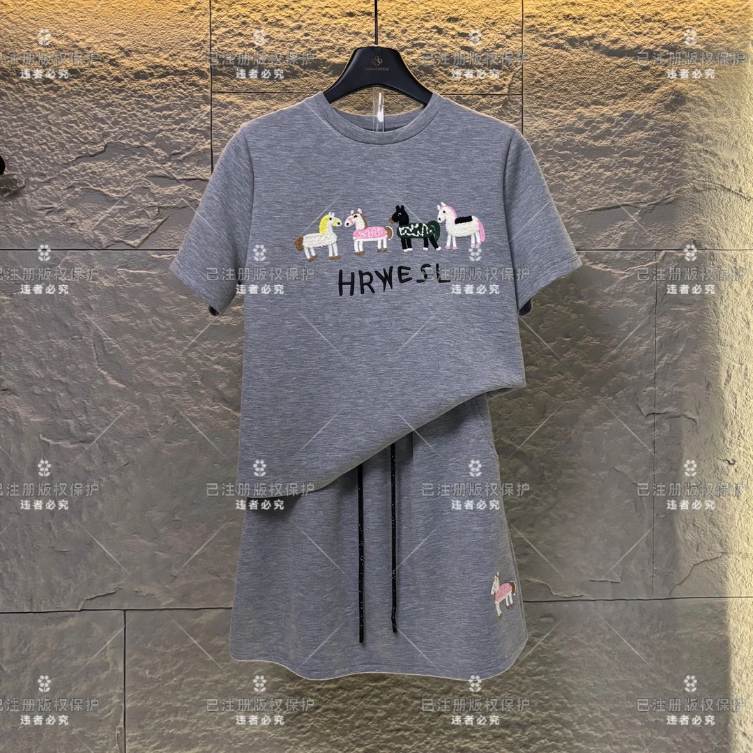 编码WMA-A27丨刺绣小马宽松版夏季短袖T恤短裤时尚套装