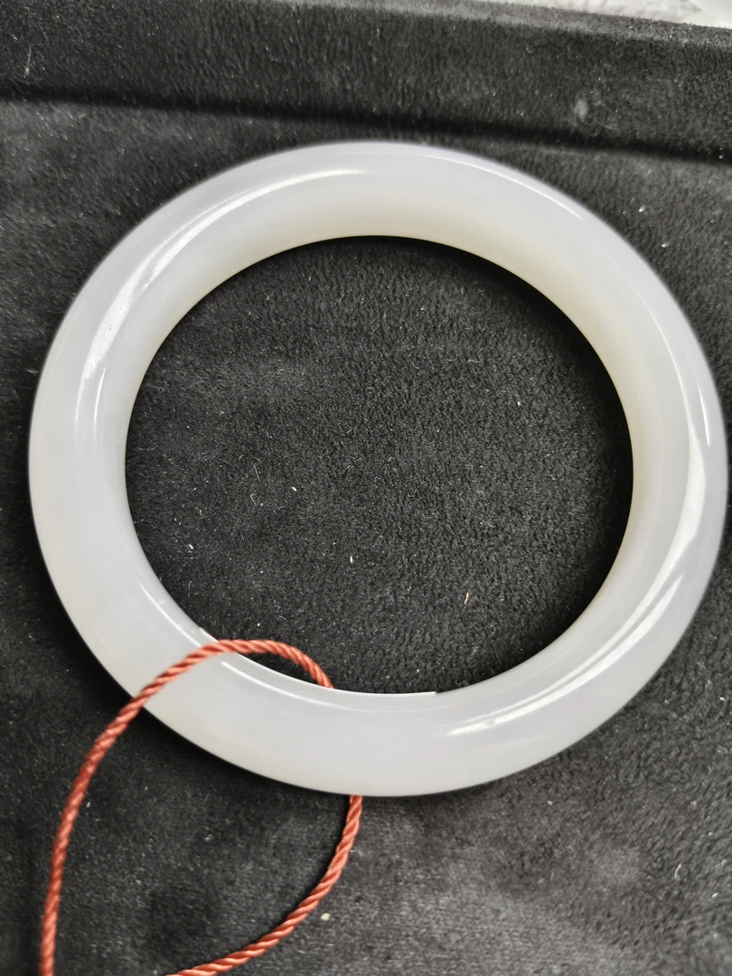 天然和田玉手镯（多样性发其一）（54-60圈口）FS011723