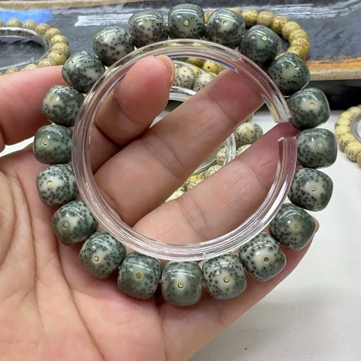 星月菩提手串绿幽灵