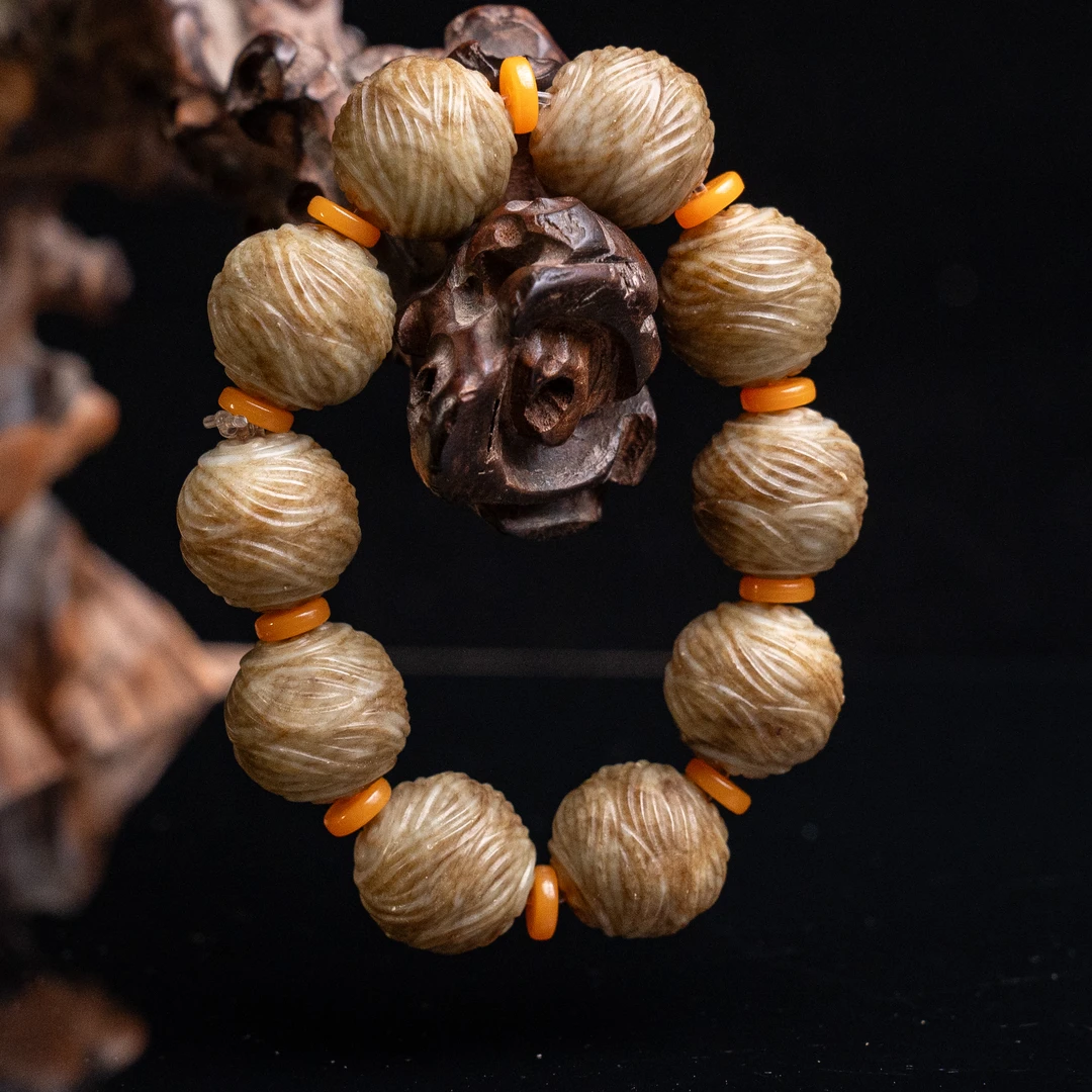 明代和田玉波纹手串