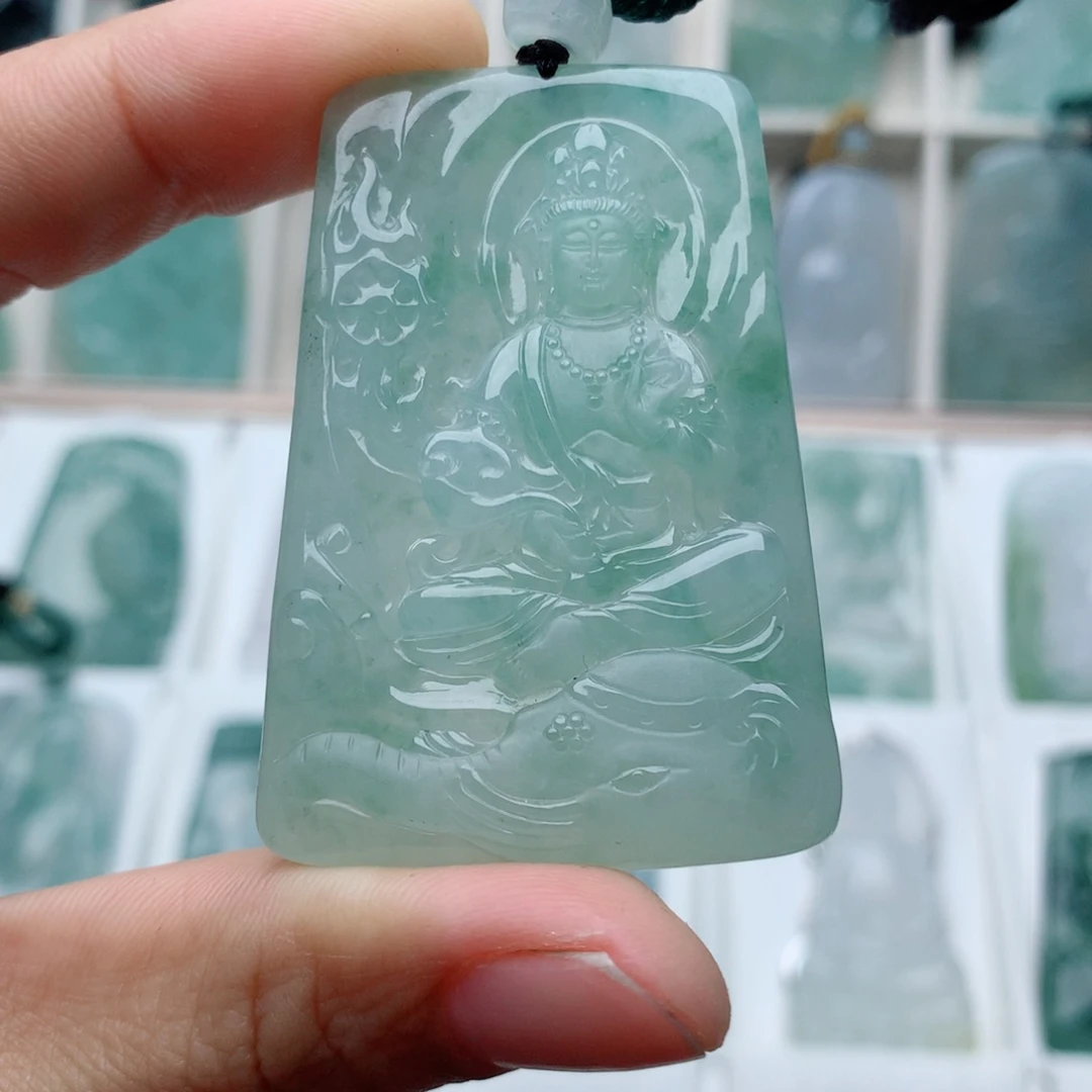 翡翠颈饰未镶嵌普贤