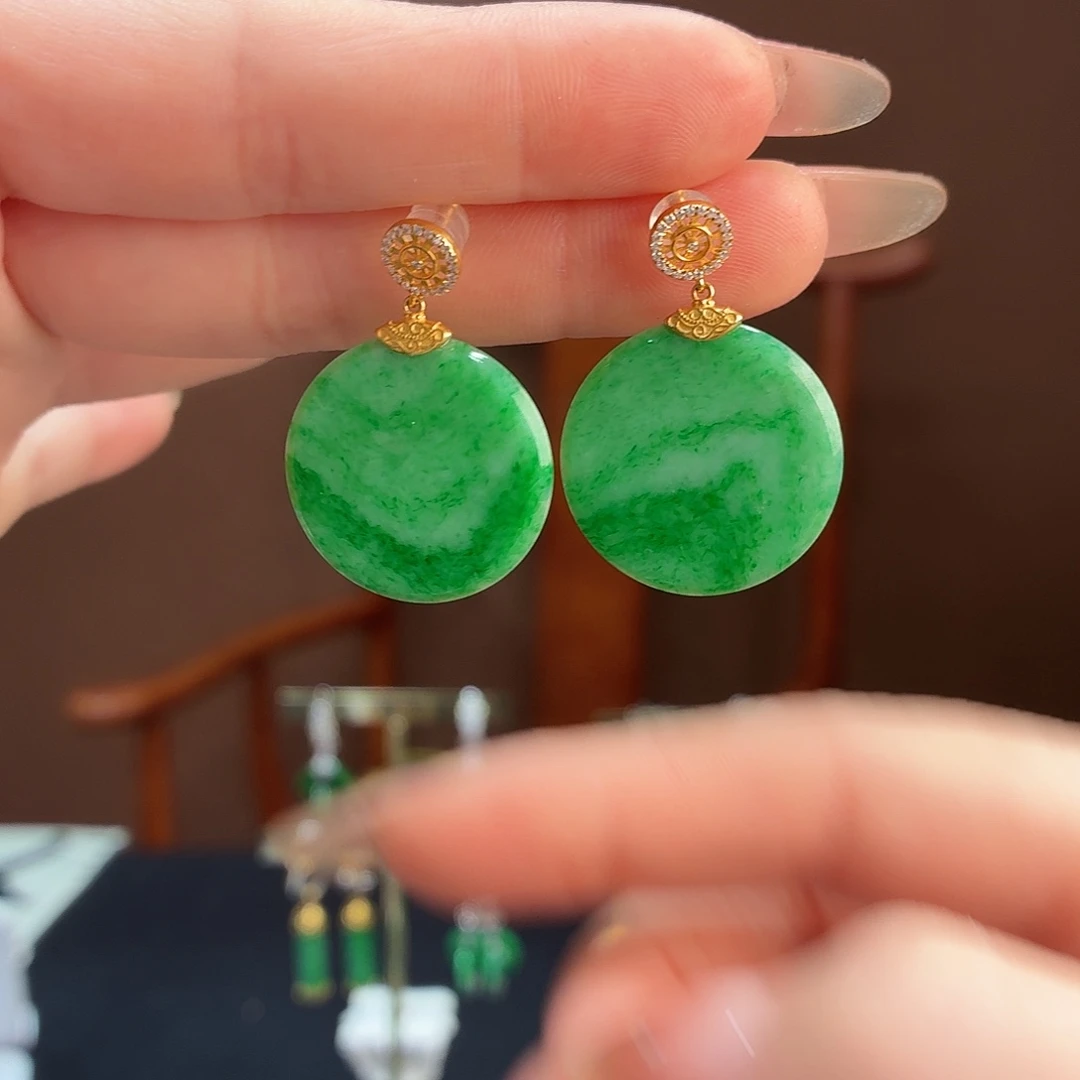 翡翠18K金镶嵌耳饰