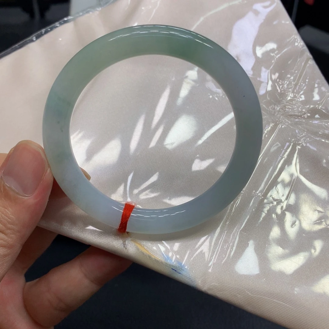 翡翠手镯（圆镯）未镶嵌